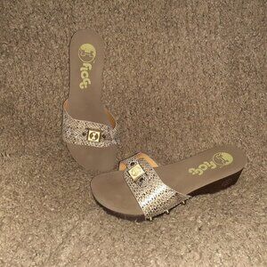 FLOGG-Malibu II-Shiny Snakeskin Leather Pattern Wood Heel Clogs-Size 7-Near Mint